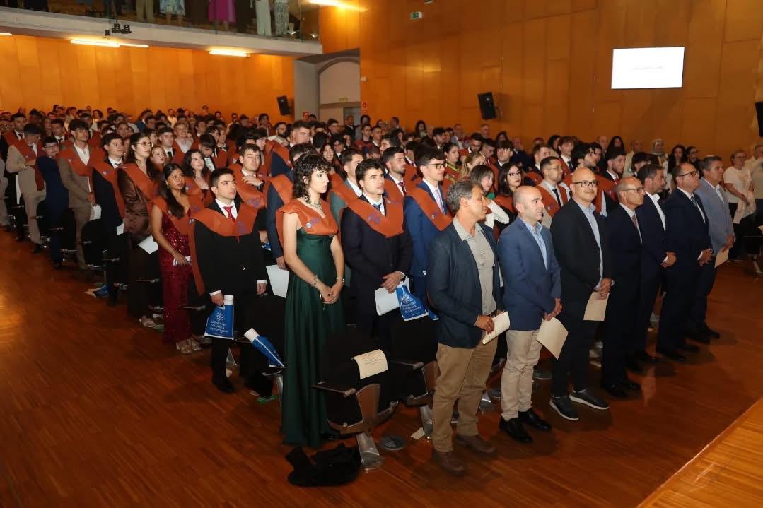 COGITTRM/ACARMITT acompaña a los nuevos titulados de Telecomunicación en el acto de graduación de la UPCT