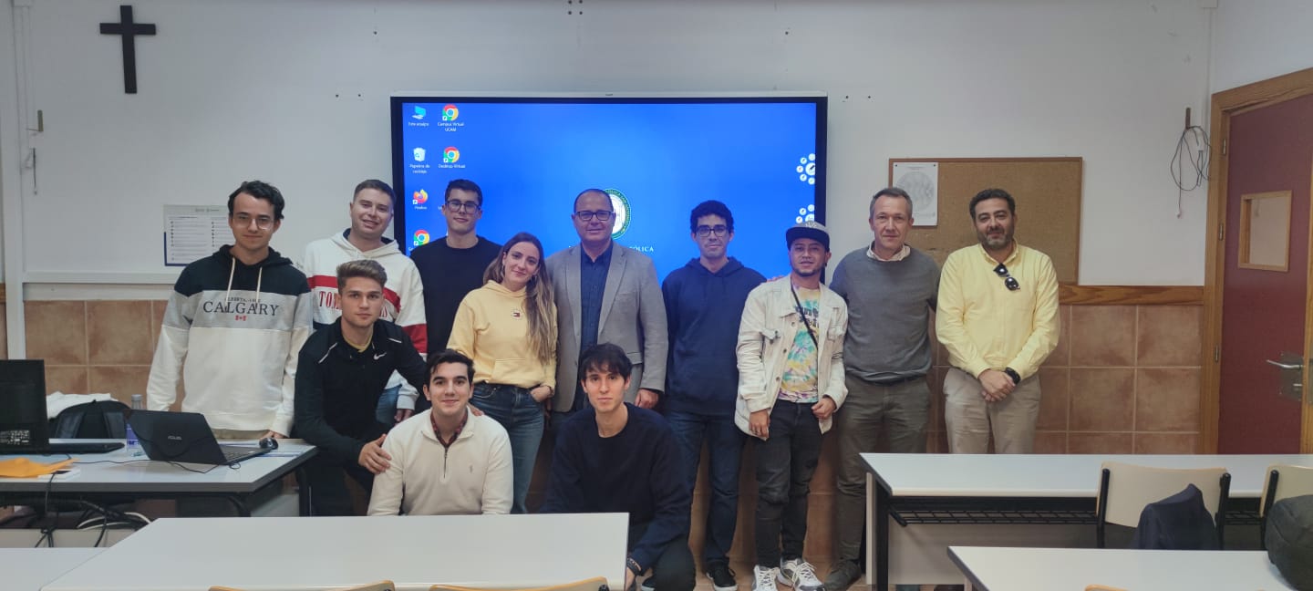 Impulsando Futuros: Charla Informativa ACARMITT/COITTRM para Estudiantes de Ingeniería de Telecomunicaciones en UCAM